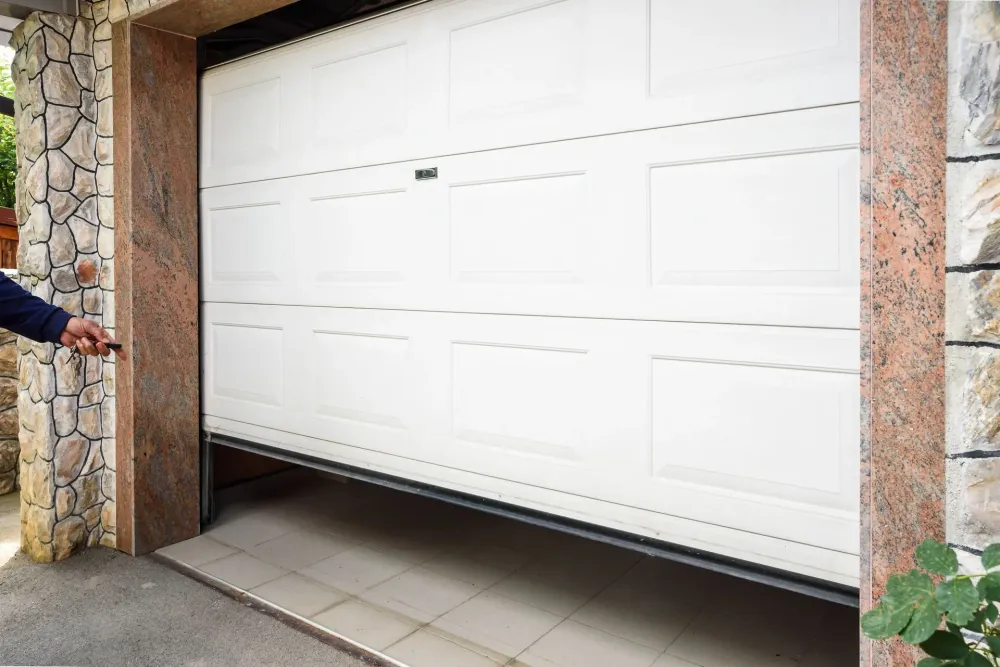 Installation porte de garage près de Agen 